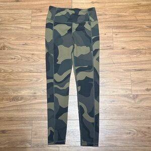 Under Armour Black and Green Camouflage Leggings